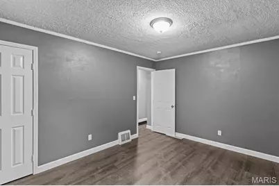 10432 Driver Avenue, Overland, MO 63114 - Photo 19