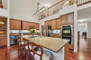 128 Kendall Bluff Ct, Chesterfield, MO 63017 - Photo 9