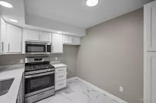 4525 Eli Dr, Saint Louis, MO 63128 - Photo 17