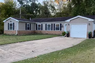 1004 Foxlair Ct, Bellefontaine Neighbors, MO 63137 - Photo 1