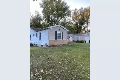 1004 Foxlair Court, Bellefontaine Neighbors, MO 63137 - Photo 9