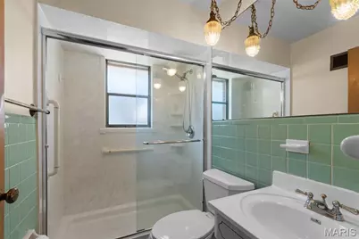 8816 Bridgeport Avenue, Brentwood, MO 63144 - Photo 13