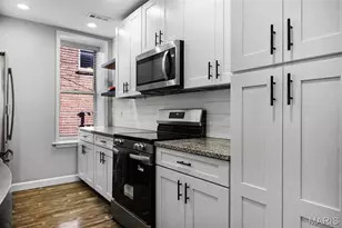 4250 Lindell Blvd, Saint Louis, MO 63108 - Photo 9