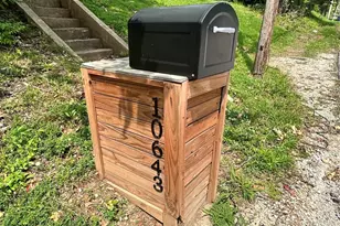 10643 Thorpe Ave, Saint Louis, MO 63114 - Photo 3