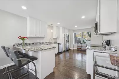 1904 Dewitt Ridge Drive, Chesterfield, MO 63017 - Photo 5