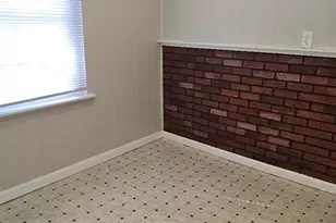 9422 Chester Ave, Woodson Terrace, MO 63114 - Photo 13