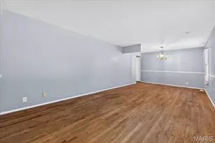 9 Darwin Ct, Florissant, MO 63033 - Photo 9