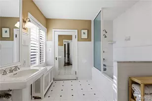 8 Carrswold Dr, Clayton, MO 63105 - Photo 23