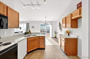 160 Silo View Dr, Wentzville, MO 63385 - Photo 13