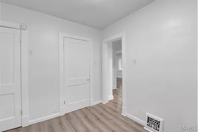 7624 Fairham Avenue, University City, MO 63130 - Photo 17
