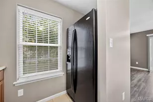 9100 Spring Creek Ln, O'Fallon, MO 63368 - Photo 9