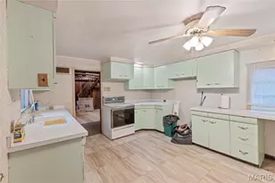 7218 Lakeshore Dr, Cedar Hill, MO 63016 - Photo 9