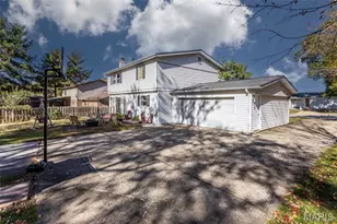 11816 Beaverton Dr, Bridgeton, MO 63044 - Photo 3