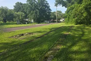 912 Olive St, New Haven, MO 63068 - Photo 1