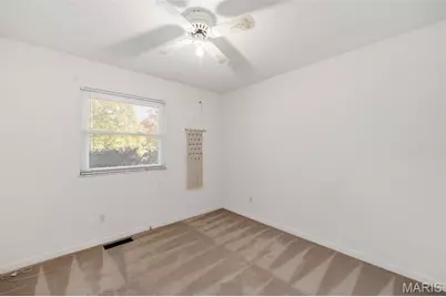 36 Cloverdale Drive, Saint Charles, MO 63304 - Photo 13