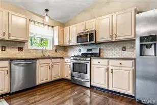 11 Bryan Valley Ct, O'Fallon, MO 63366 - Photo 7