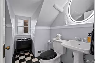 22 Princeton Ave, University City, MO 63130 - Photo 35