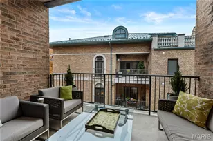 60 Brighton Way, Clayton, MO 63105 - Photo 9