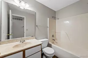 14428 Williamsburg Manor Dr, Florissant, MO 63034 - Photo 17