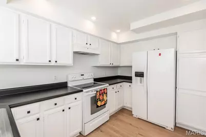 1010 Thoreau Court #301, Creve Coeur, MO 63146 - Photo 13