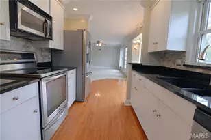 2235 N Ballas Rd, Town and Country, MO 63131 - Photo 11