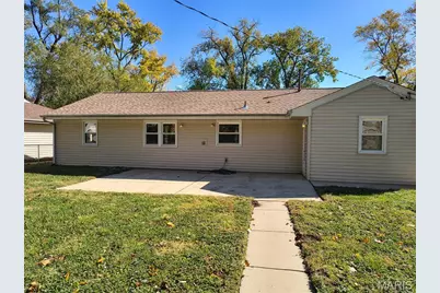 8 Elwood Court, Florissant, MO 63031 - Photo 19