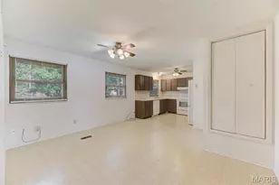 10635 Aylesford Dr, Ferguson, MO 63136 - Photo 3