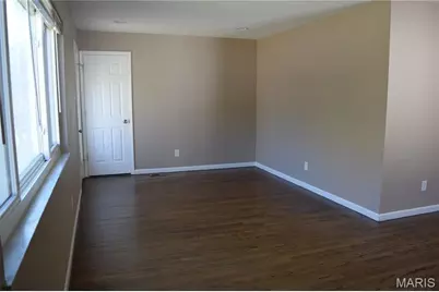 324 Hurck Street, Saint Louis, MO 63111 - Photo 5