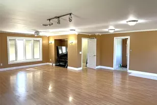 303 Bird Song Ln, Saint Clair, MO 63077 - Photo 23