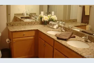 1251 Strassner Drive #2303, Brentwood, MO 63144 - Photo 7