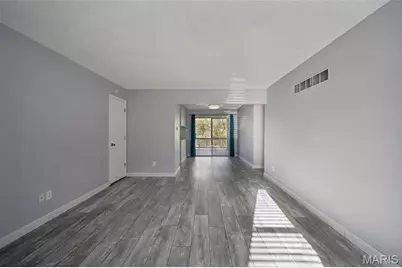 2276 Highland Hill Drive, Saint Peters, MO 63376 - Photo 3