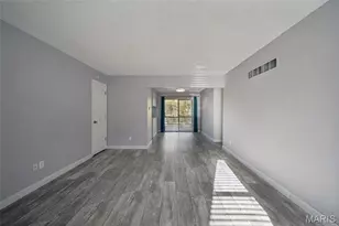 2276 Highland Hill Dr, Saint Peters, MO 63376 - Photo 3