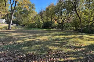 8 Chasselle Ln, Saint Louis, MO 63141 - Photo 25