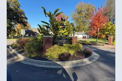 8 Chasselle Lane, Saint Louis, MO 63141 - Photo 15