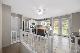 218 Laurelwood Dr, Saint Peters, MO 63376 - Photo 9