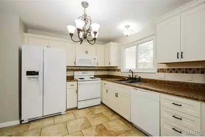 1017 Providence Pointe Drive, Wentzville, MO 63385 - Photo 7