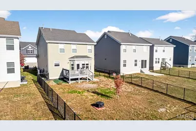 523 Summer Glen Lane, Saint Charles, MO 63301 - Photo 5