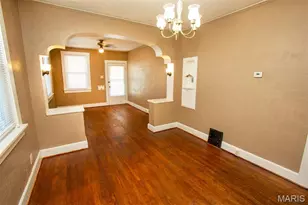 4470 Bingham Ave, Saint Louis, MO 63116 - Photo 3