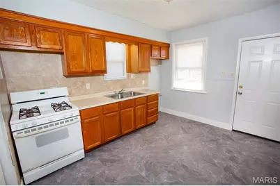 4470 Bingham Avenue, Saint Louis, MO 63116 - Photo 5