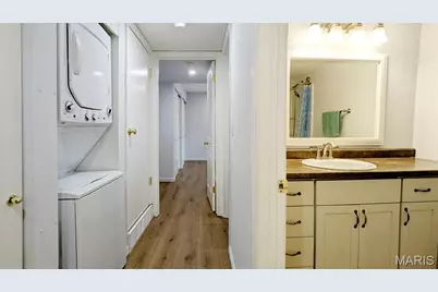 1669 Mayenne Court #B, Mehlville, MO 63125 - Photo 27