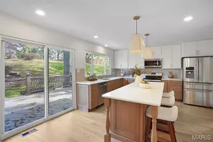 342 Clayton Trails Dr, Ellisville, MO 63011 - Photo 3