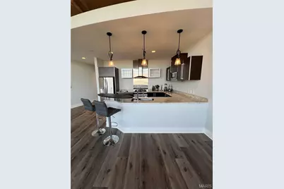 4100 Forest Park Avenue #510, Saint Louis, MO 63108 - Photo 1