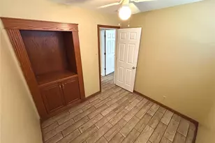 5515 Holborn Dr, Normandy, MO 63121 - Photo 13