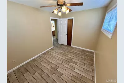 5515 Holborn Drive, Normandy, MO 63121 - Photo 11