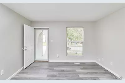 12041 Victorian Village Court, Saint Louis, MO 63138 - Photo 5