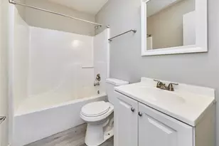 12041 Victorian Village Ct, Saint Louis, MO 63138 - Photo 19