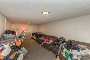 1427 Fairmeadows Ln, Saint Louis, MO 63138 - Photo 13