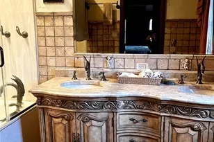 2825 Charbonier Rd, Florissant, MO 63031 - Photo 21