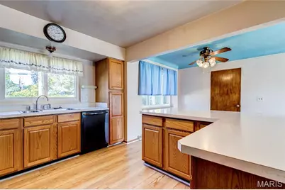 35 Flamingo Drive, Hazelwood, MO 63042 - Photo 7