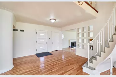 84 Bellerive Acres, Bellerive, MO 63121 - Photo 5